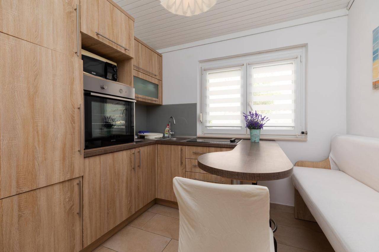דוגי ראט Apartments By The Sea Duce, Omis - 2992 מראה חיצוני תמונה