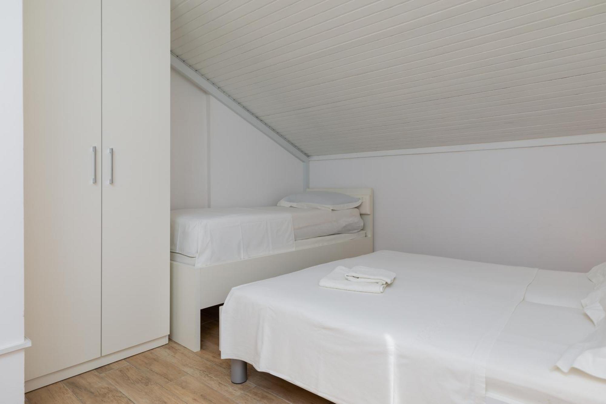 דוגי ראט Apartments By The Sea Duce, Omis - 2992 חדר תמונה