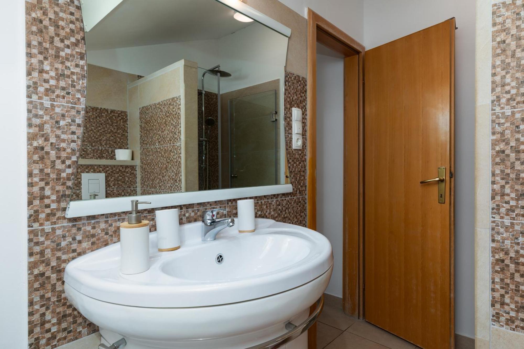 דוגי ראט Apartments By The Sea Duce, Omis - 2992 חדר תמונה
